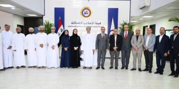 هيأة الإعلام والاتصالات تبحث مع وفد عُماني رفيع الشراكة الاستراتيجية في قطاعي الاتصالات وتكنولوجيا المعلومات