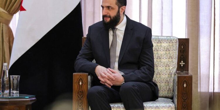 الشرع.. نجري مفاوضات مع إسرائيل للتوصل إلى اتفاق أمني