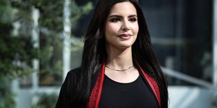 أول فلسطينية تنافس على ملكة جمال الكون