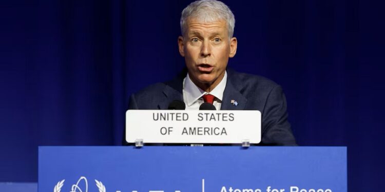 حوافز كثيرة لــ”إيران” للتخلي عن برنامج الأسلحة النووية