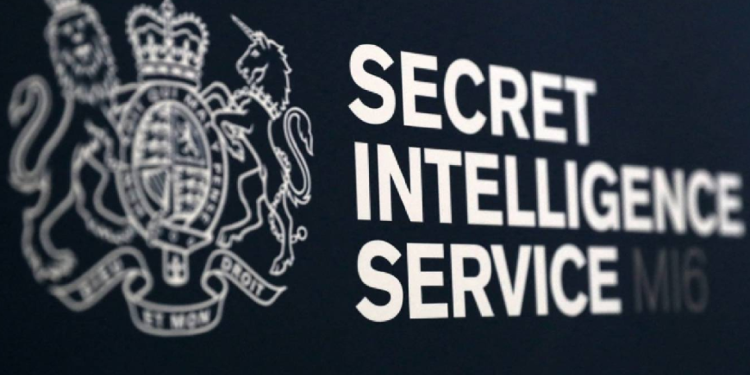 بريطانيا تستعين بعالم “الإنترنت المظلم” لـــتجنيد جواسيس