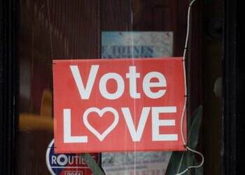 التوافق الأيديولوجي أولاً