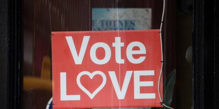 التوافق الأيديولوجي أولاً