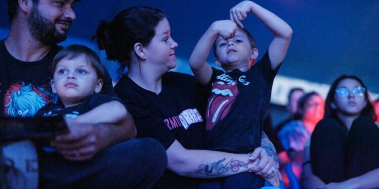 اليوم العالمي للغة الإشارة… كل معاني الدنيا بصمت