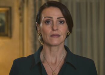 مشاهدة بلا تركيز… هل انتهى عصر التلفزيون الجاد؟