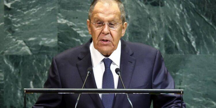 لافروف يحذر من “رد حاسم” على أي اعتداء تتعرض له روسيا