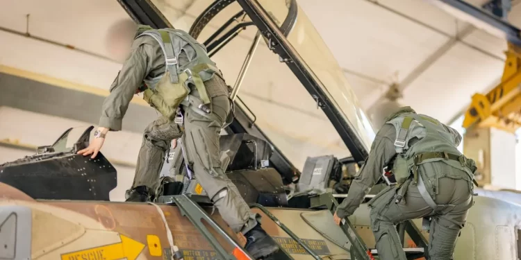 إسرائيل تستعد لـ”حرب أخرى” مع إيران