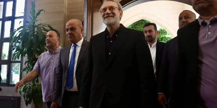 إيران تتمســــك بسلاح حزب الله