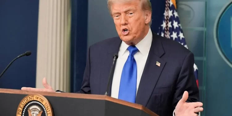 ترامب يكشف خطة من 20 نقطة لوقف الحرب في غزة