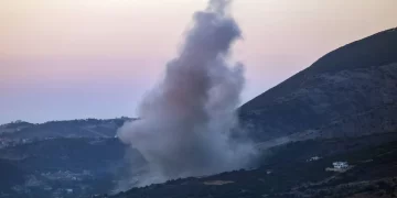 اسرائيل تعلن استهداف عنصرين بارزين في وحدة المدفعية لحزب الله