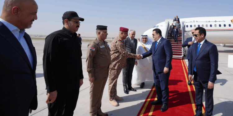 وفد إماراتي رفيع يصل الموصل للمشاركة في افتتاح الجامع النوري وكنيستي الساعة والطاهرة