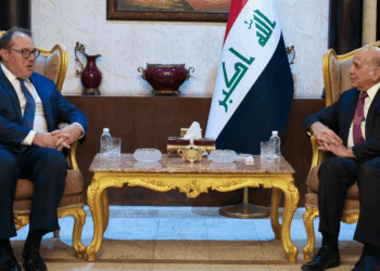 فؤاد حسين يبحث مع القائم بالأعمال الأمريكي التعاون الأمني والملفات المالية والنفطية بين بغداد وأربيل