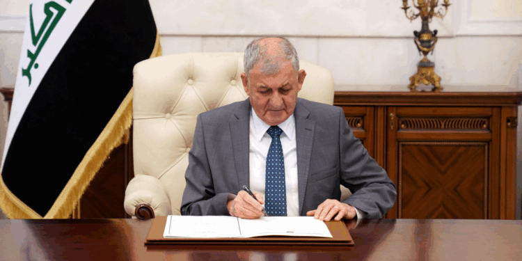 رئيس الجمهورية يصدر المرسوم الخاص بتعيين 86 سفيراً