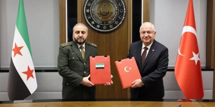 تركيا تعلن البدء بتدريب ودعم الجيش السوري