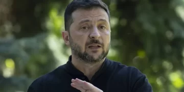 زيلينسكي يلتقي قادة أوروبا الخميس