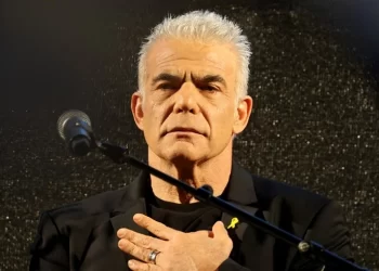 زعيم المعارضة الإسرائيلية.. المقترح المصري “ضربة موجعة”