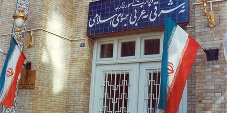 إيران تستدعي سفراءها في لندن وباريس وبرلين