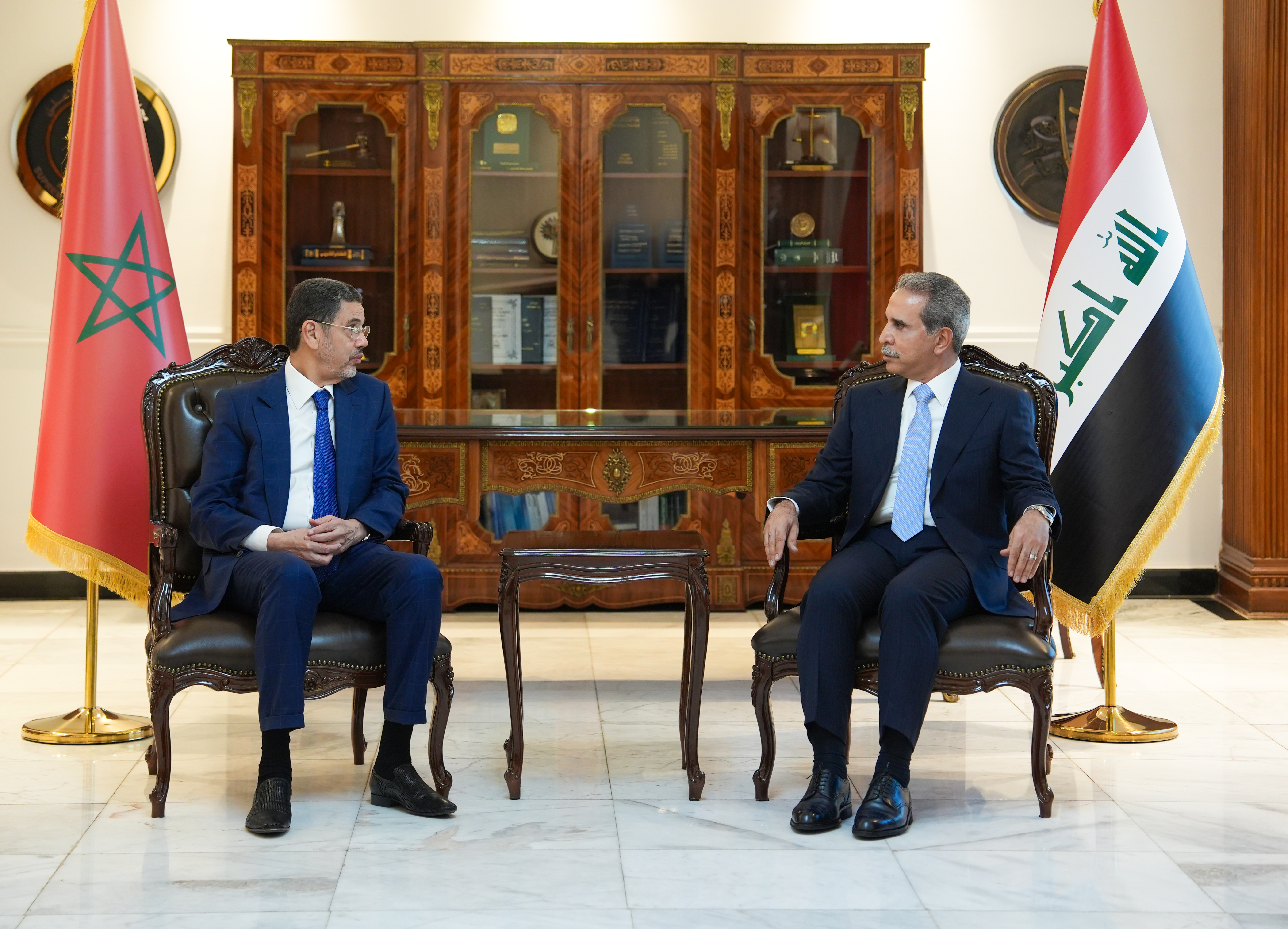 زيدان يستقبل رئيس السلطة القضائية المغربية لبحث التعاون المشترك