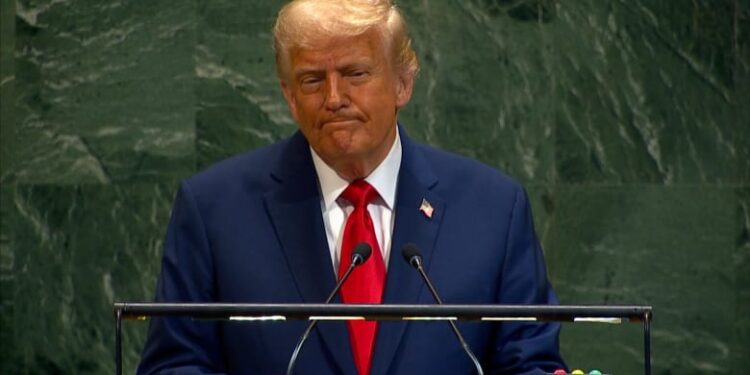 ترامب يتهم الأمم المتحدة بمحاولة “تخريب ثلاثية” خلال مشاركته في الجمعية العامة