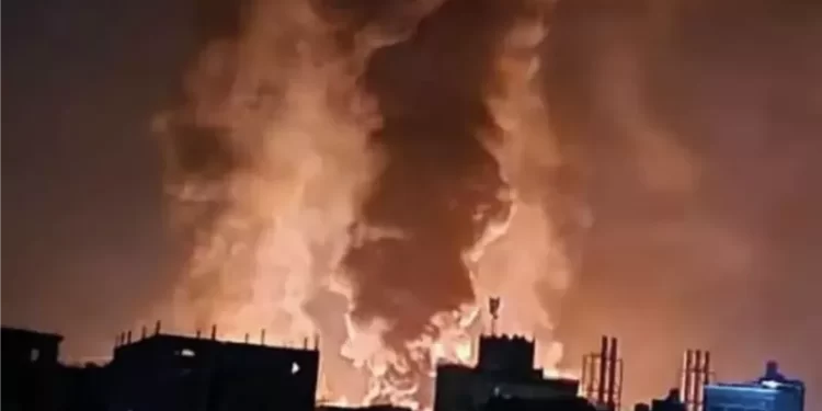 إسرائيل تهاجم اليمن وتستهدف معسكرات للحوثيين