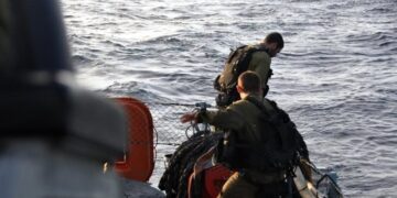 اسرائيل تعتقل 7 صيادين قبالة ساحل غزة