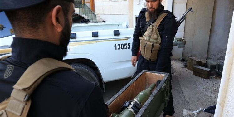 القبض على خلية تابعة لحزب الله في سوريا,, بحوزتها صواريخ وأسلحة