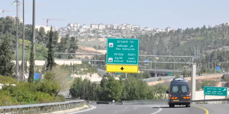 إسرائيل تخطط لتصفية 5 قيادات فلسطينية جديدة