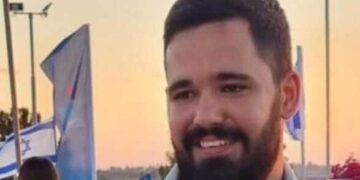 مقتل ضابط إسرائيلي في شمال غزة