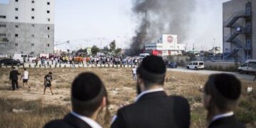 الحوثيون يعلنون اســــتهداف هيئة أركان الاحتلال ومطار اللد وميناء أسدود بالمسيّرات