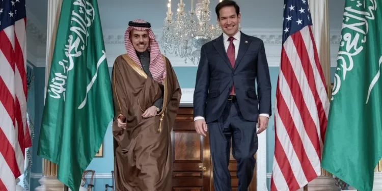 روبيو يؤكد لوزير الخارجية السعودي التــــزام واشنطن بأمن دول الخليج