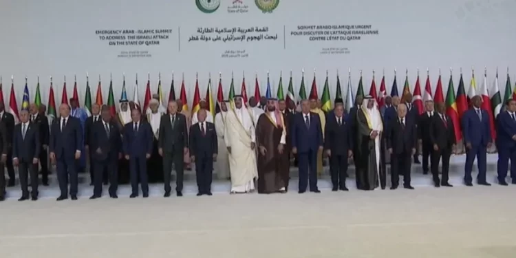 قمة الدوحة.. تضامن واسع مع قطر واتفاق على مواجهة أوهـــــام”هيمنة” إسرائيل على المنطقة