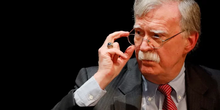 ضبط “ملفات سرية” في منزل جون بولتون