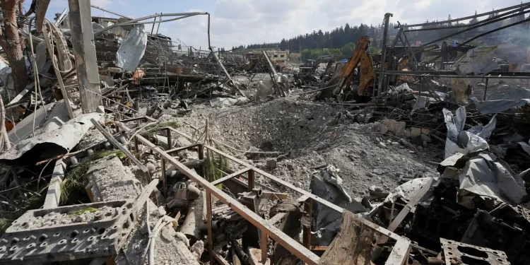 إصابتان بغارة إسرائيلية على بلدة عيترون جنوبي لبنان