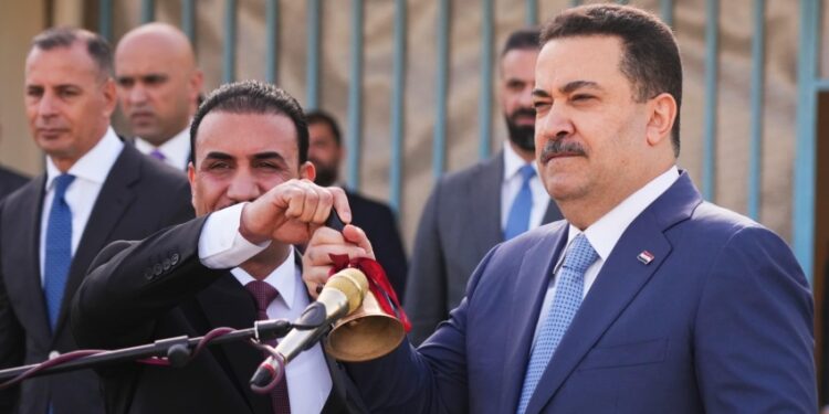 السوداني يدق جرس بدء العام الدراسي الجديد