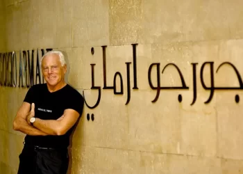 جورجيو أرماني,,, طفل الحرب الذي غيّر الموضة من ميلانو إلى دبي