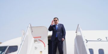 السوداني يتوجه إلى سلطنة عمان