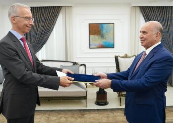 وزير الخارجية يتسلّم نسخة من أوراق اعتماد السفير الألماني الجديد