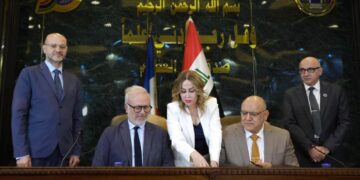 إعلام بغداد تبرم اتفاقية مع أكاديمية “فرانس ميديا موند” لتطوير المناهج وتدريب الاساتذة