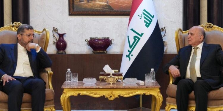 فؤاد حسين يؤكد حرص العراق على دعم الحوار لتعزيز الأمن والاستقرار