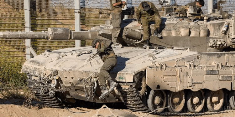 جنود احتياط إسرائيليون يرفضون الهجوم على مدينة