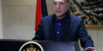 الرئاسة الفلسطينية تطالب المجتمع الدولي بإجبار إسرائيل على وقف الاستيطان