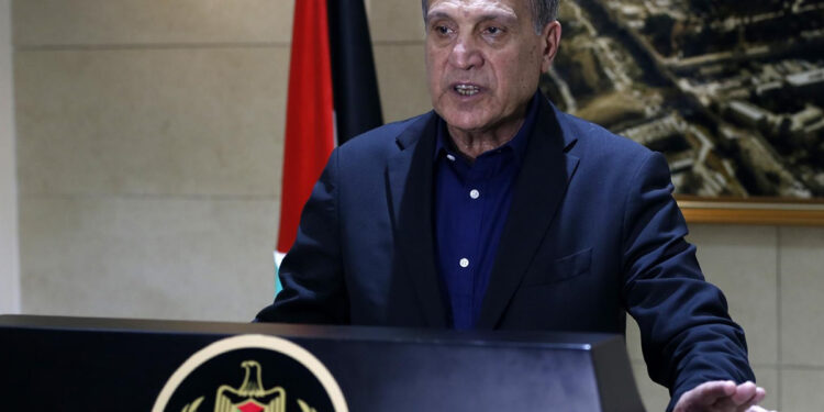 الرئاسة الفلسطينية تطالب المجتمع الدولي بإجبار إسرائيل على وقف الاستيطان