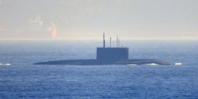 الغواصة الروسية “الشاردة” أمام سواحل جبل طارق وفي الأطلسي