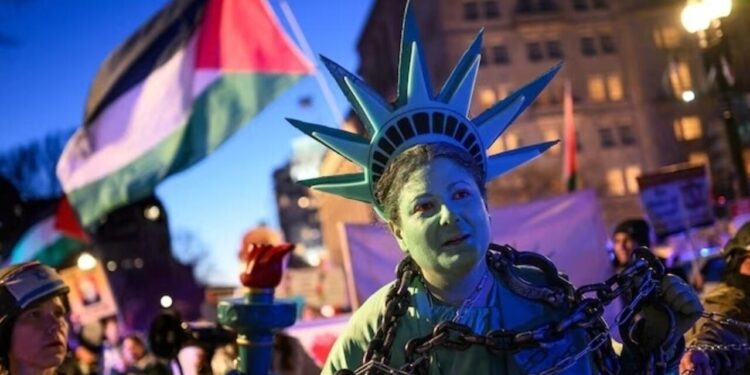 إشادات عربية وغربية بخطة ترامب لإحــــلال السلام في غزة