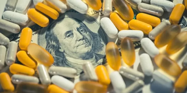 بريطانيا تعرض تنازلات في ملف الأدوية لتفادي الرسوم الأميركية