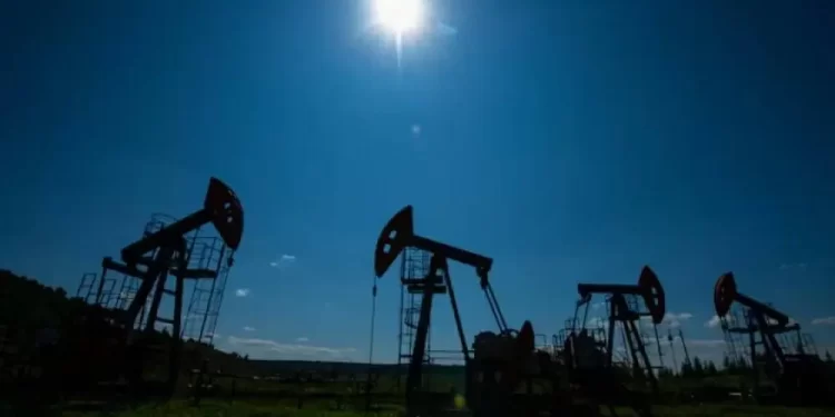 أسعار النفط تصعد بدفعة من توقعات تراجع المخزونات الأميركية