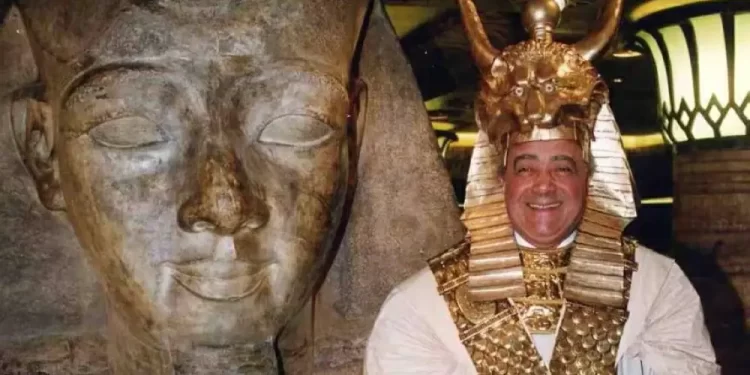 هارودز تستعد لإزالة تماثيل محمد الفايد الفرعونية