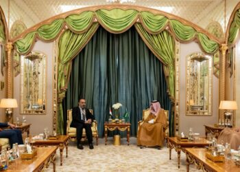 أبورغيف يلتقي نظيره السعودي ويبحثان تعزيز التعاون والتكامل الإقليمي في الاتصالات
