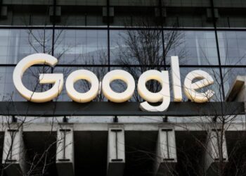 إلزام “غوغل” بدفع 425 مليون $ تعويضات لانتهاكه الخصوصية