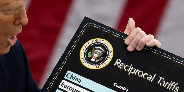 ترامب يضغط على أوروبا لـــفرض رسوم على (الهند والصين)